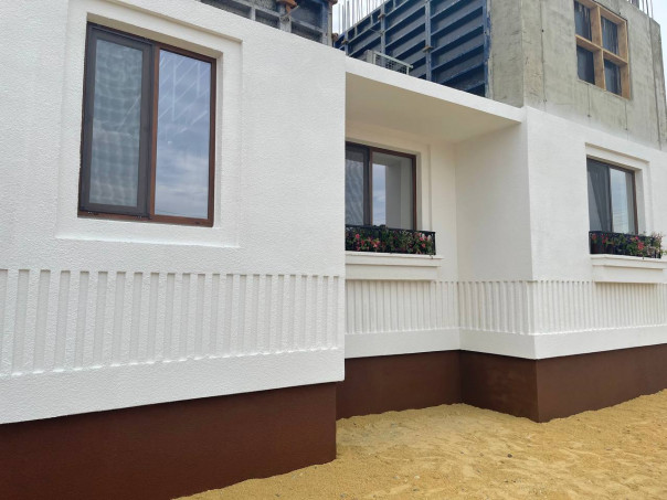 Российские военные строители ударными темпами возвращают Мариуполю облик мирного города.