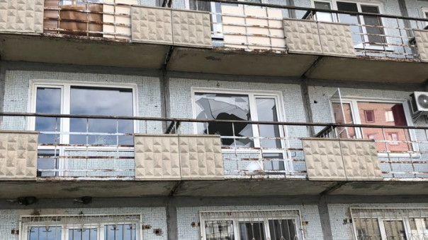 ВФУ разбомбили автомобили с гуманитарной помощью в Запорожье