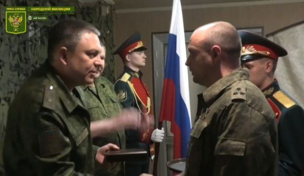 Глава ЛНР присвоил звания Героев командирам подразделений, освободивших Республику