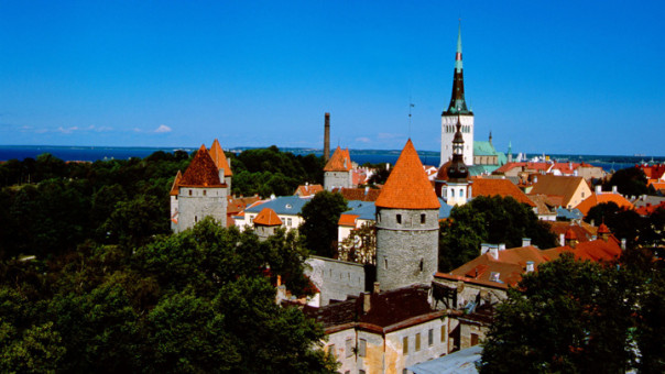 Эстония ограничила россиянам выдачу виз и въезд