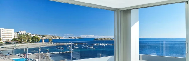 Преимущества пластиковых балконных дверей