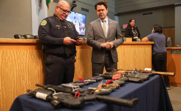 Власти Майами объявили о программе по выкупу оружия для отправки на Украину