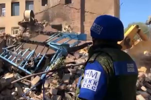 Семь мирных жителей, в том числе трое детей, погибли при артобстреле укрофашистами н.п. Краснореченское в ЛНР | Сводка НМ ЛНР