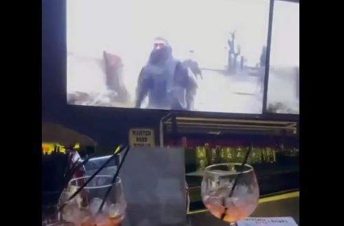 Полиция завела на московский бар дело о дискредитации армии — в прошлом месяце там развлекали посетителей видео с украинскими военными