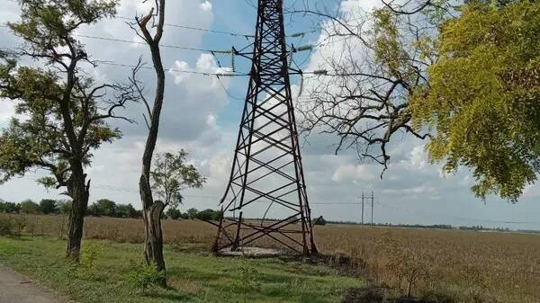 Диверсанты подорвали опору ЛЭП в Херсонской области