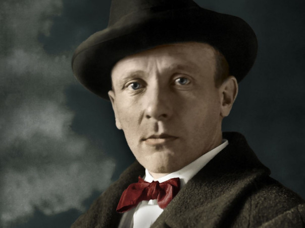 Коварный враг Украины Булгаков и киевские потомки Шариковых