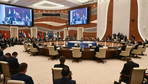 Россия, ШОС и международный терроризм | В чём Россия отстаёт от Украины и получит ли Польша то, чего добивается. Ростислав Ищенко