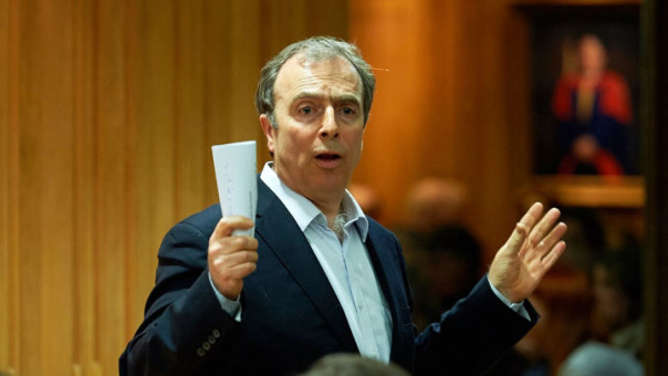 Хитченс призвал обсудить заявление Путина "по-взрослому"