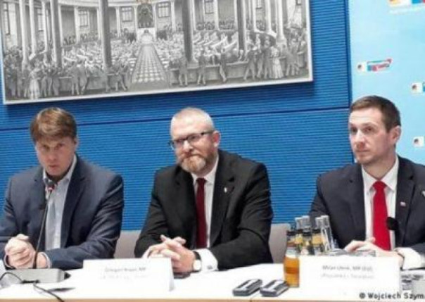 Немецкие и польские политики выступили за отмену санкций против России