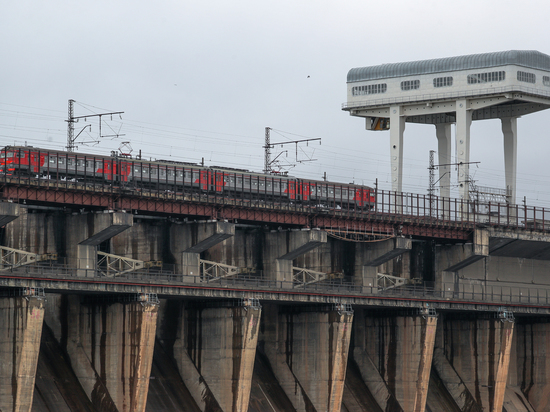 Начался сброс воды из Каховского водохранилища