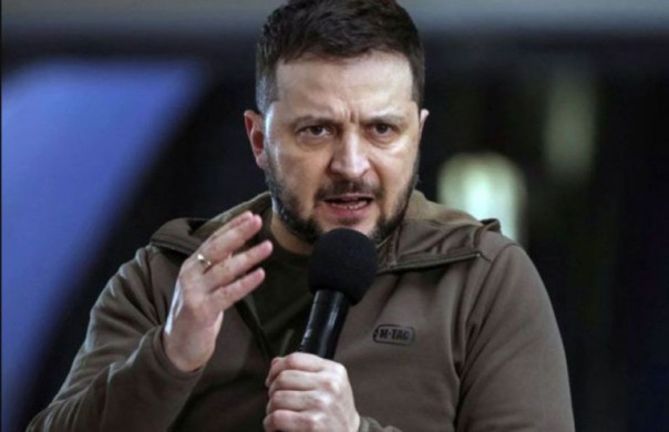 Die Welt: Зеленский должен думать не о НАТО, а о войне