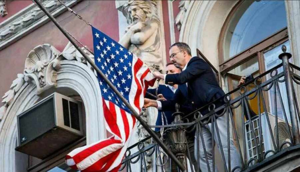 Юрий Селиванов: Пока этот флаг не стал белым…