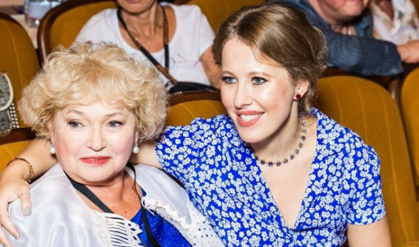 Сенатор Людмила Нарусова опровергла информацию о своей отставке