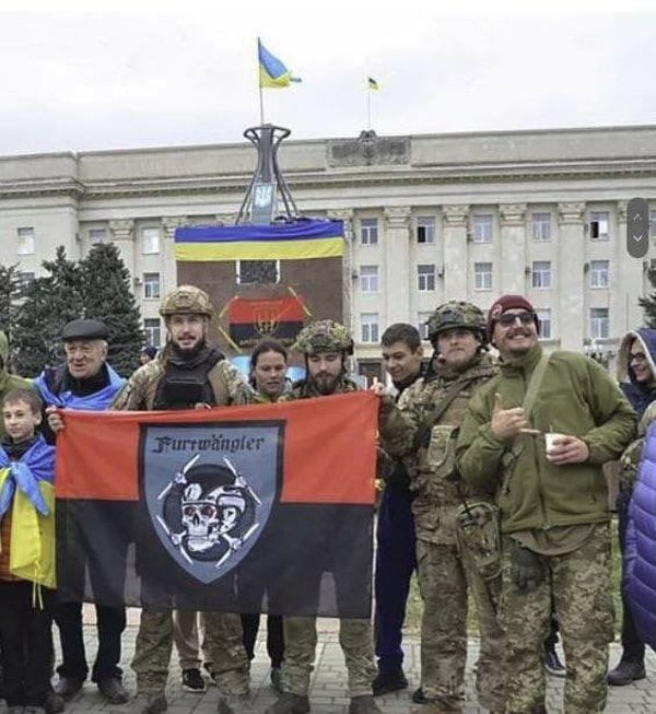 Страшный сон Херсона: на фоне гуманитарной катастрофы в городе орудуют головорезы киевского режима