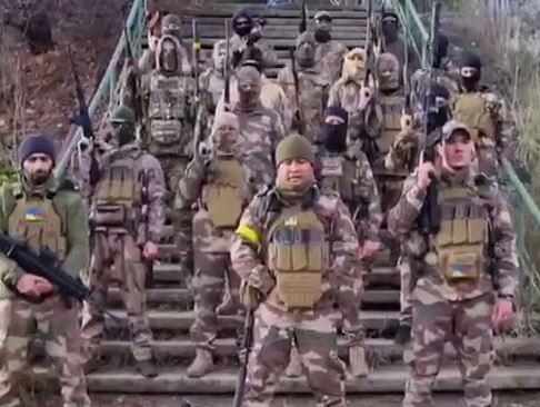 На Украине появился тюркский батальон Зеленского под командованием парикмахера