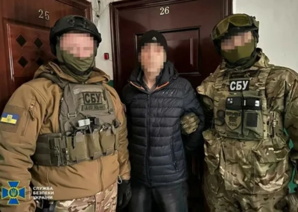 В Купянске задержали железнодорожников, сотрудницу пенсионного фонда и директора школы за сотрудничество с РФ