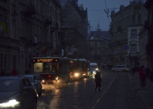 Свет в Киеве будут подавать на 4—6 часов в сутки, в Одессе света может не быть 2-3 месяца из-за последней атаки РФ