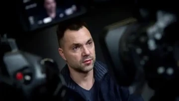 Зрада, так зрада! Жена Арестовича отказалась называть русский «языком оккупантов»