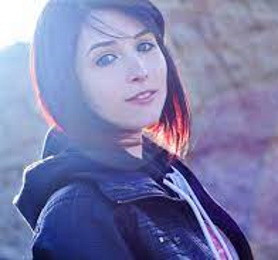 Девушка выбросилась из окна 4-го этажа, спасаясь от пожара