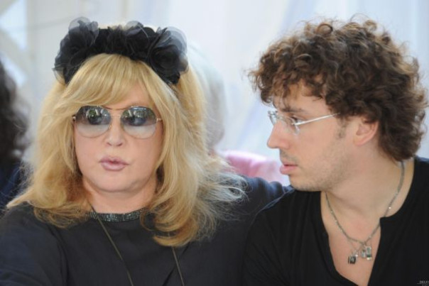 Галкина и Пугачёву хотят лишить гражданства Израиля