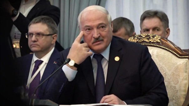 В кулуарах саммита ЕАЭС Лукашенко и Путин обсудили Меркель