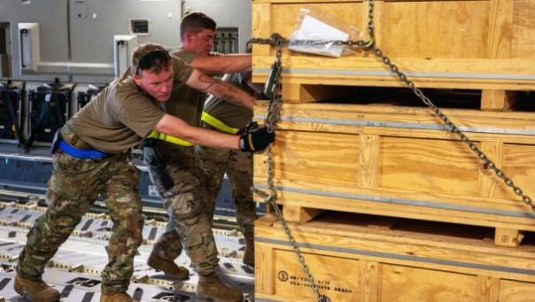 Евросоюз расширит фонд, который поставляет оружие на Украину