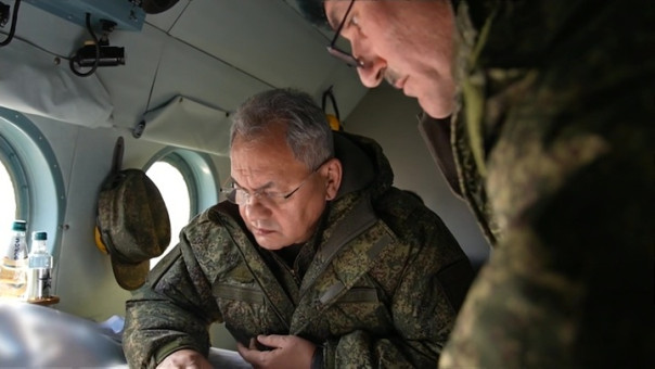 Шойгу провел инспекцию группировки войск в зоне спецоперации