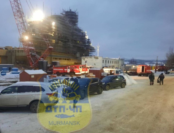На многострадальном авианесущем крейсере «Адмирал Кузнецов», находящемся в ремонте, в ходе выполнения работ произошло возгорание