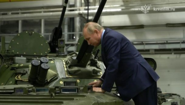 Обеспечить участников СВО всем необходимым: Владимир Путин в Тульской области посетил КБ приборостроения имени академика А.Г. Шипунова
