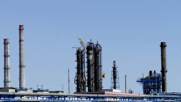 Украинские нацисты нанесли удар по химзаводу "Стирол" в Горловке