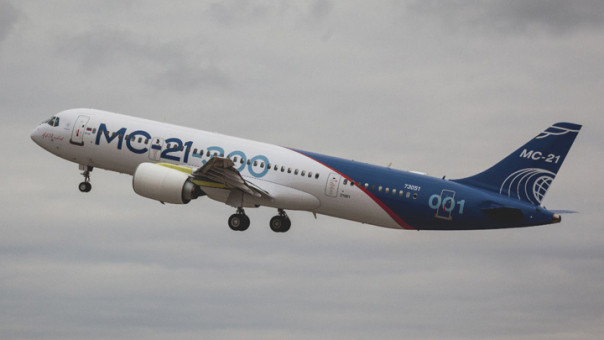 Вице-премьер Мантуров прилетел в Ульяновск на новейшем российском самолёте МС-21