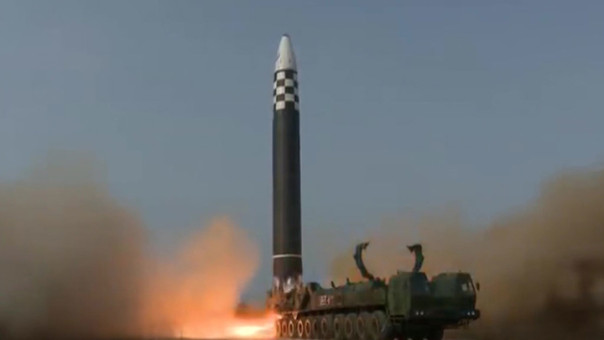 КНДР сымитировала ядерный удар по "главному объекту врага"