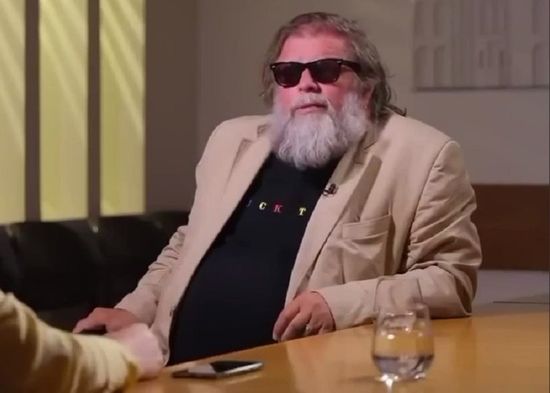 Борис Гребенщиков* разрывает последние связи с Россией — предатель Родины подал заявление о закрытии своего последнего ИП в РФ