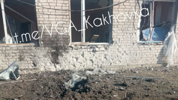 Гражданская инфраструктура села под Херсоном разрушена обстрелом ВСУ | Во время украинского обстрела Донецка повреждено здание детского сада