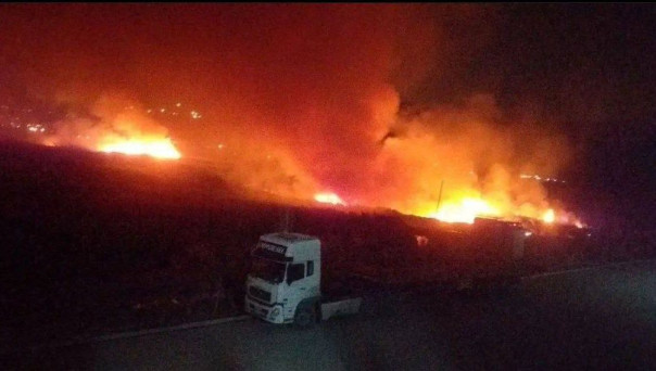 На границе Сирии и Ирака обстрелу подверглась колонна иранских грузовиков