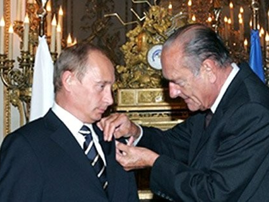 Макрон высказался об идее лишить Путина ордена Почетного легиона