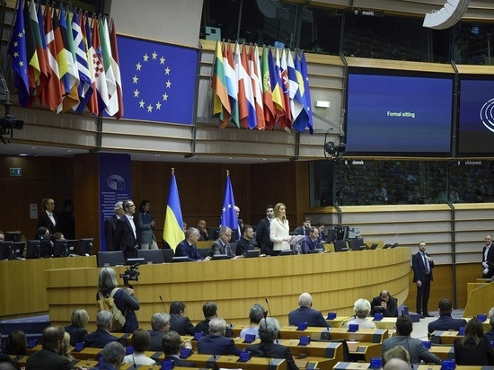 Nepszava: лидеры Венгрии и Австрии отказались поставлять оружие Украине