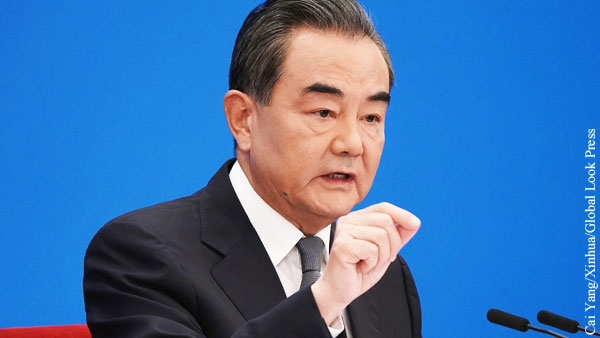 Китай потребовал от США «изменить курс»