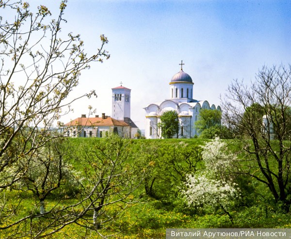 Прекрасны русские закаты на севере Западенщины