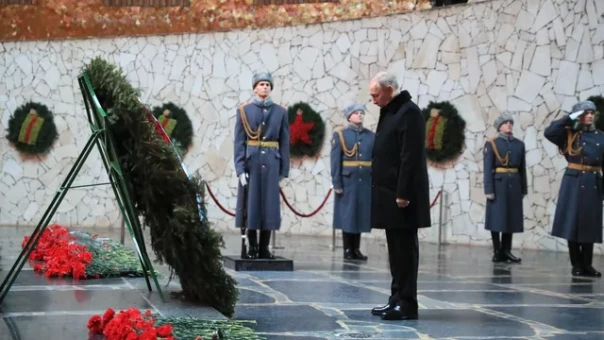 Путин предупредил, что Россия ответит на внешние угрозы не только бронетехникой