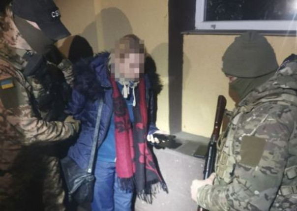 Маразм крепчает: на Украине строчат доносы, расправляются с конкурентами и задерживают «шпионов», слушающих песни Высоцкого