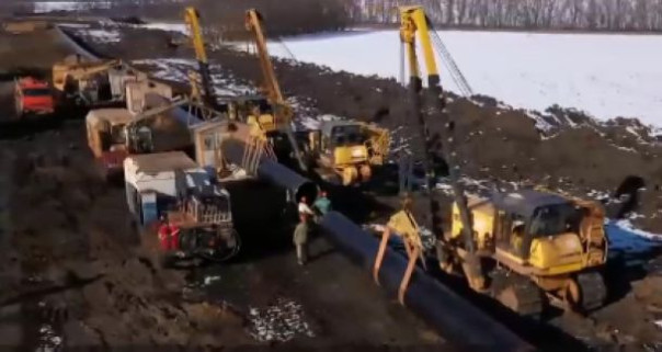 Замминистра обороны РФ Тимур Иванов проинспектировал ход строительства водовода, соединяющий Ростовскую область и Донбасс