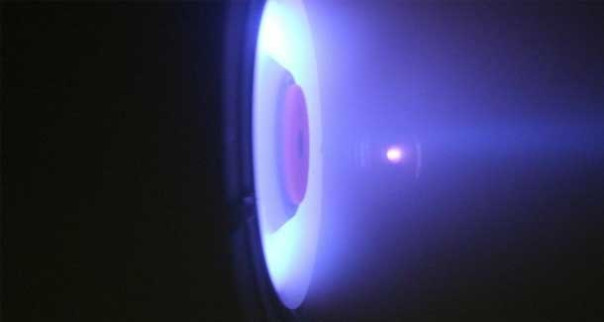 Роскосмос впервые испытал электроракетный двигатель на криптоне для проекта «Сфера»