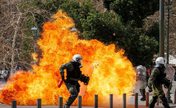 «Вагоны мчавшегося поезда сминались, как бумага»