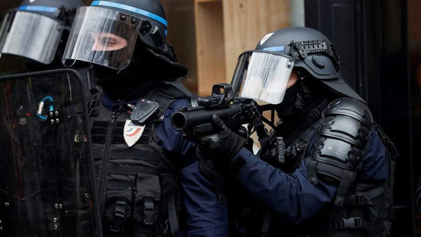 В Париже каждый день какая-то дичь