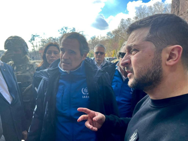 Зеленский показал Гросси плотину ДнепроГЭС