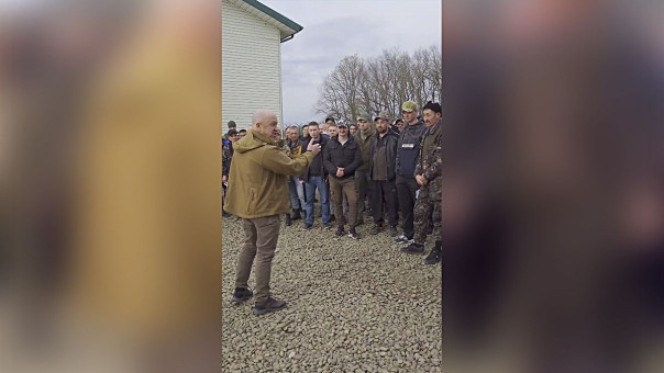 "Вагнер" встречает добровольцев