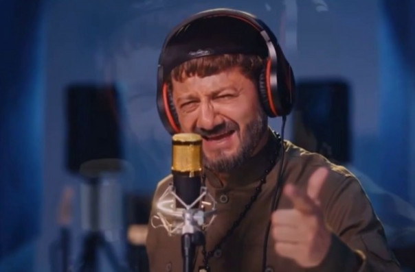 Первый музыкальный политический лейбл