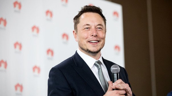 Маск отказался удалить из Twitter запись Медведева про Украину