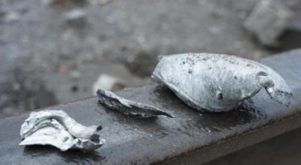 Укрофашисты за полдня восемь раз обстреляли ДНР, в том числе из натовского оружия, под обстрел попал пассажирский автобус